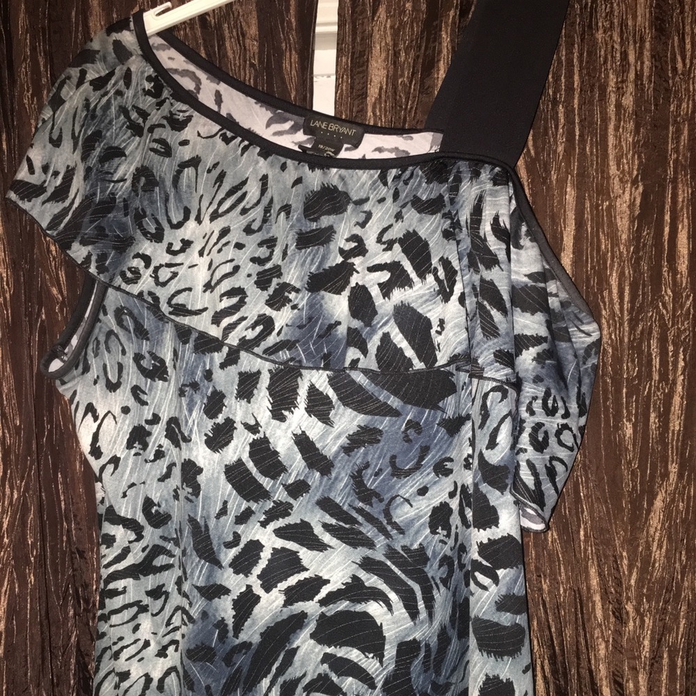 BLUE CHEETAH PRINT TOP